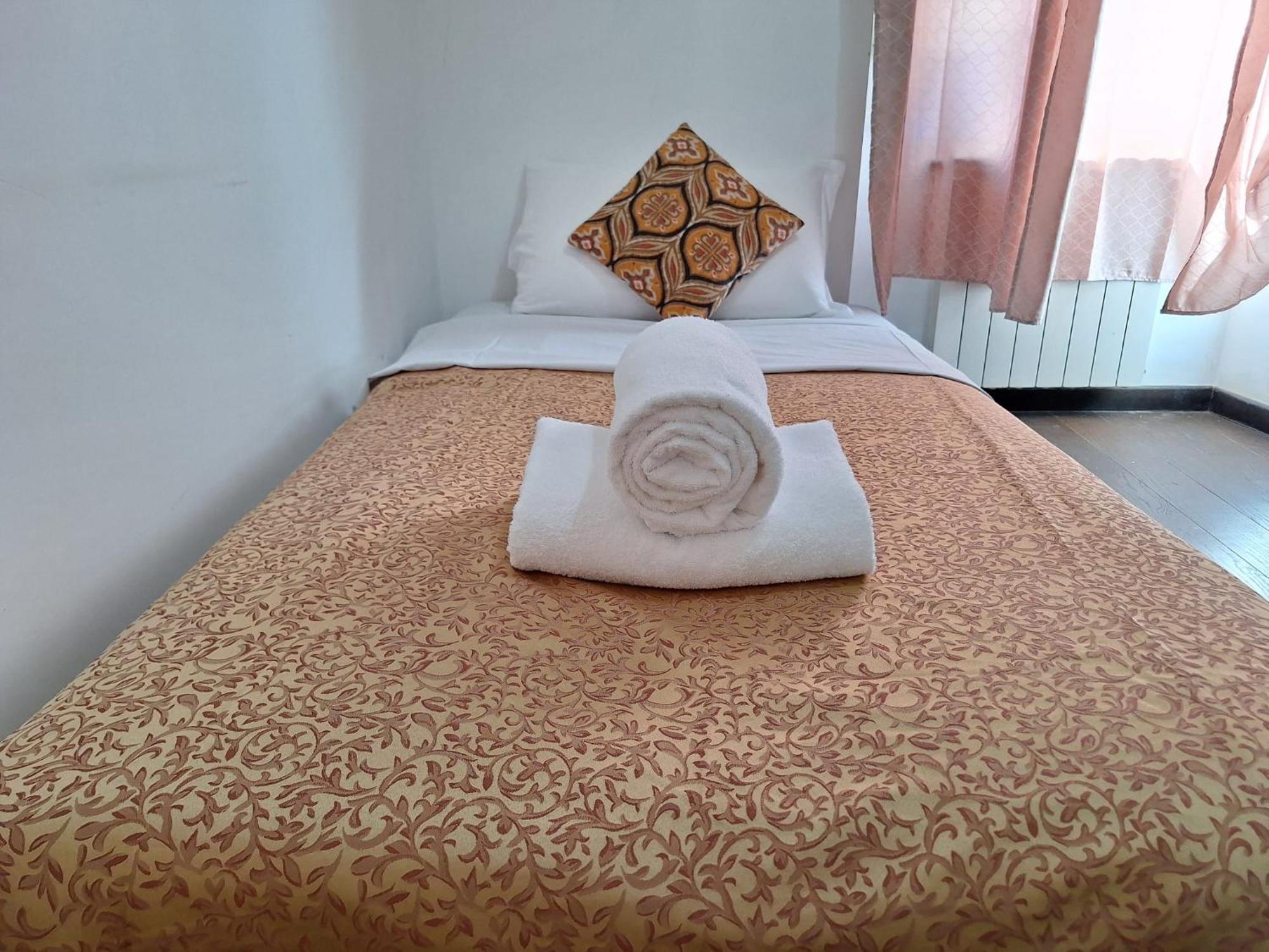 Casa Fanti 57 Hostel โรม ภายนอก รูปภาพ