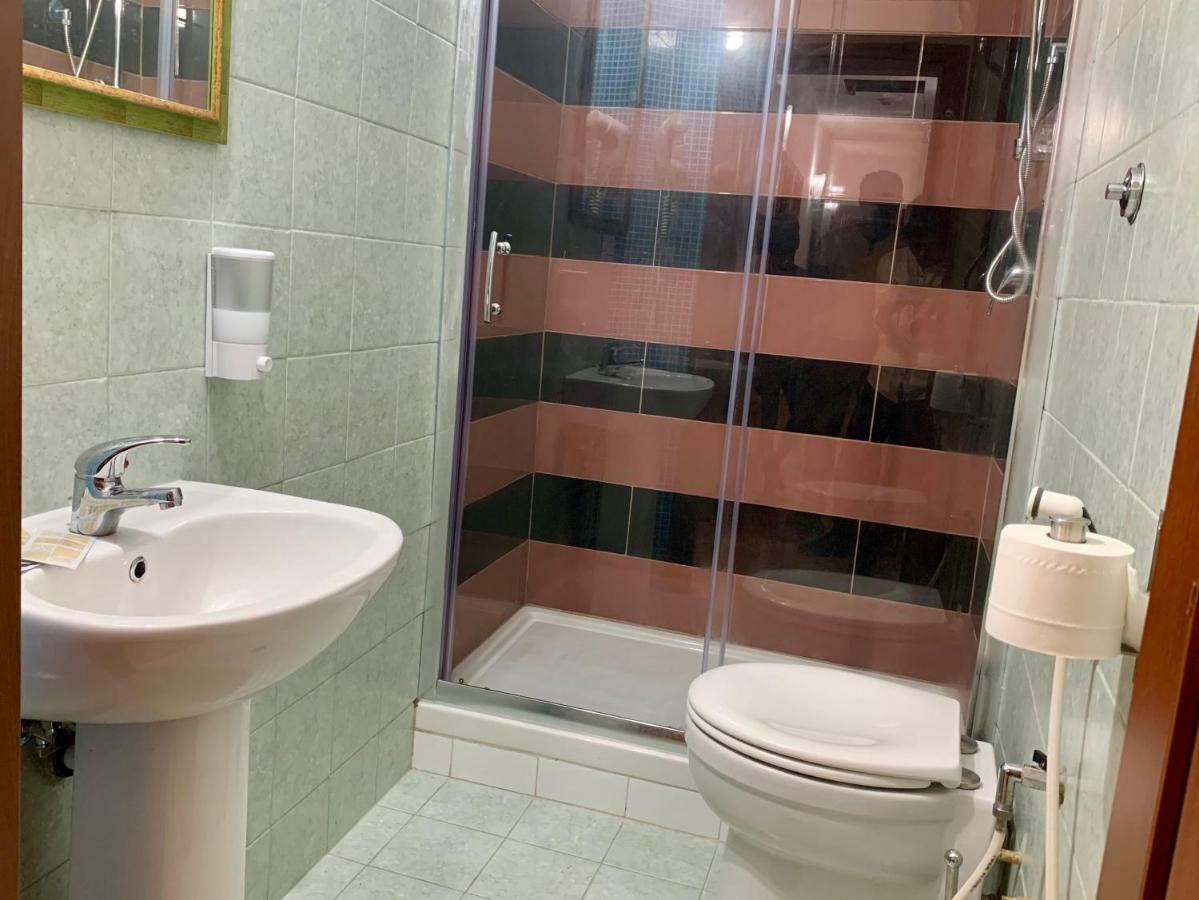 Casa Fanti 57 Hostel โรม ภายนอก รูปภาพ