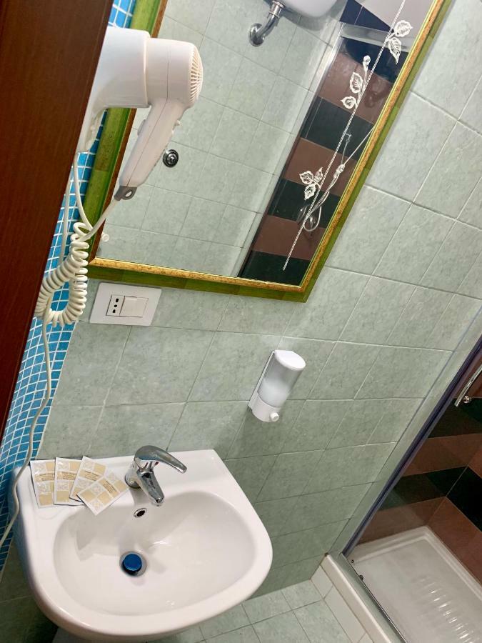 Casa Fanti 57 Hostel โรม ภายนอก รูปภาพ